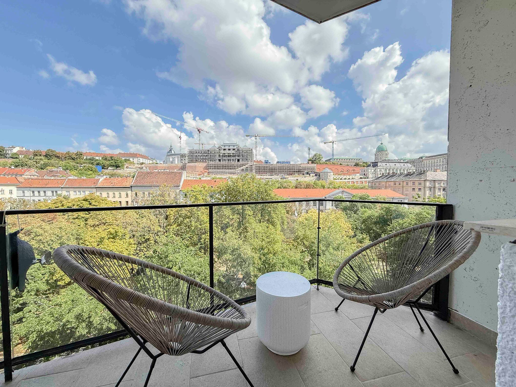 WhatsApp Image 2025 10 29 at 17.02.28 (1)