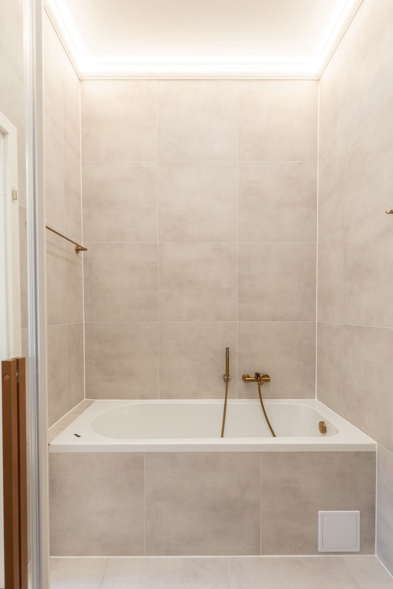 WhatsApp Image 2025 11 27 at 01.42.46 (10)