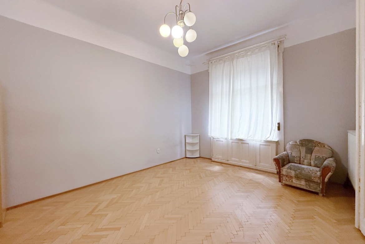 3A57C70D 95B4 43D8 842E 4DE54EAE9DF7