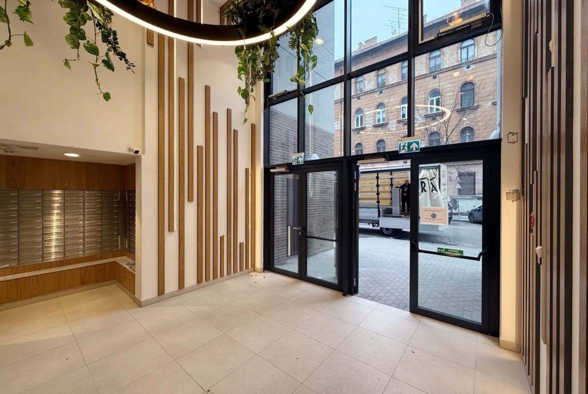 3E1A79E4 8B2A 4E9D 8D75 4CBD90375997(1)