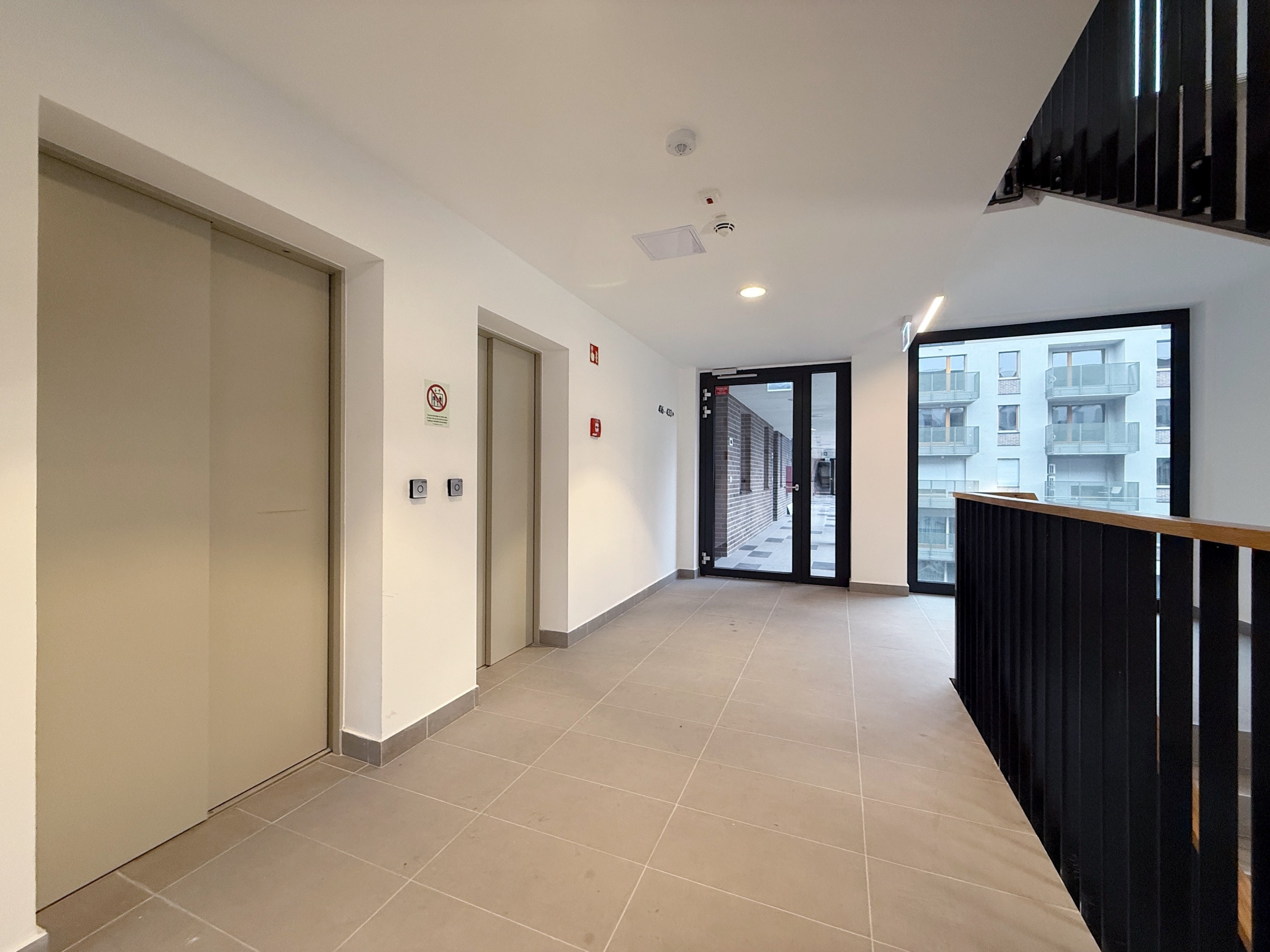 443B5EE4 0437 41A1 83E6 D64B4D8DA07A