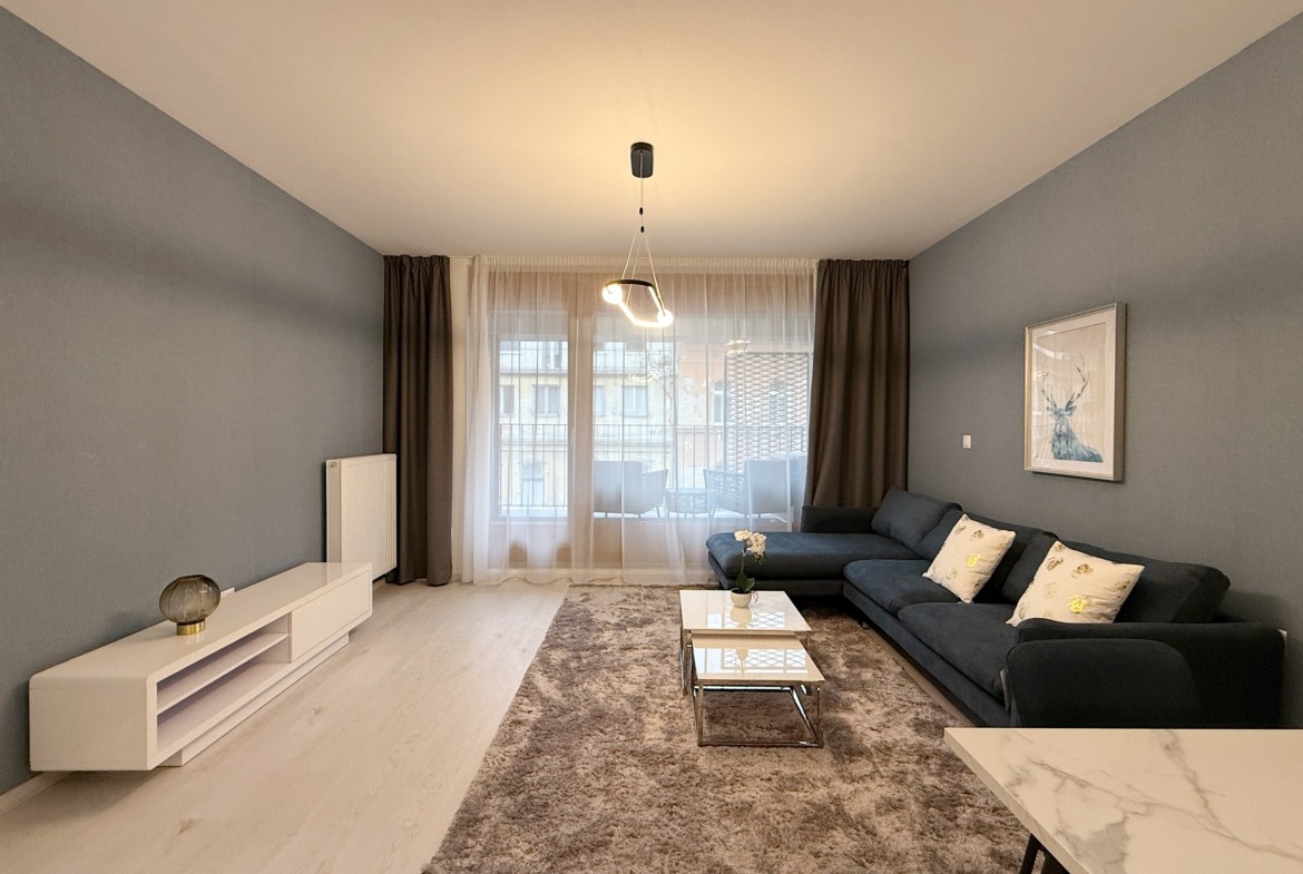 493A72FE 2932 4508 88A4 F3AFBD091A41