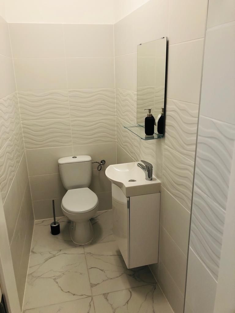 5ab5ca49 253c 4ba3 a27b 0bb735025893