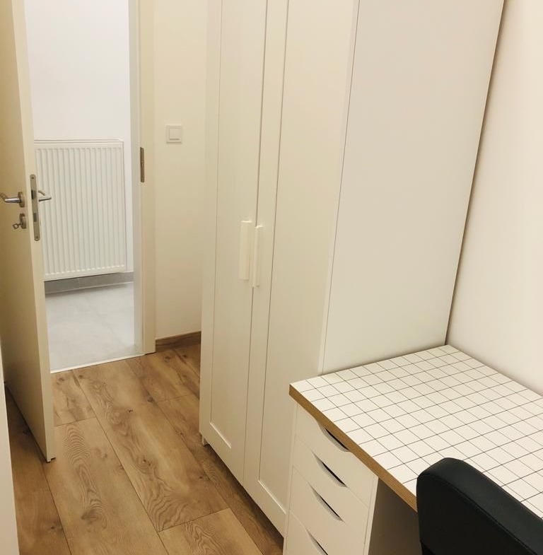 5d65d31b cf9a 40a1 b5e8 51c22072f7d6