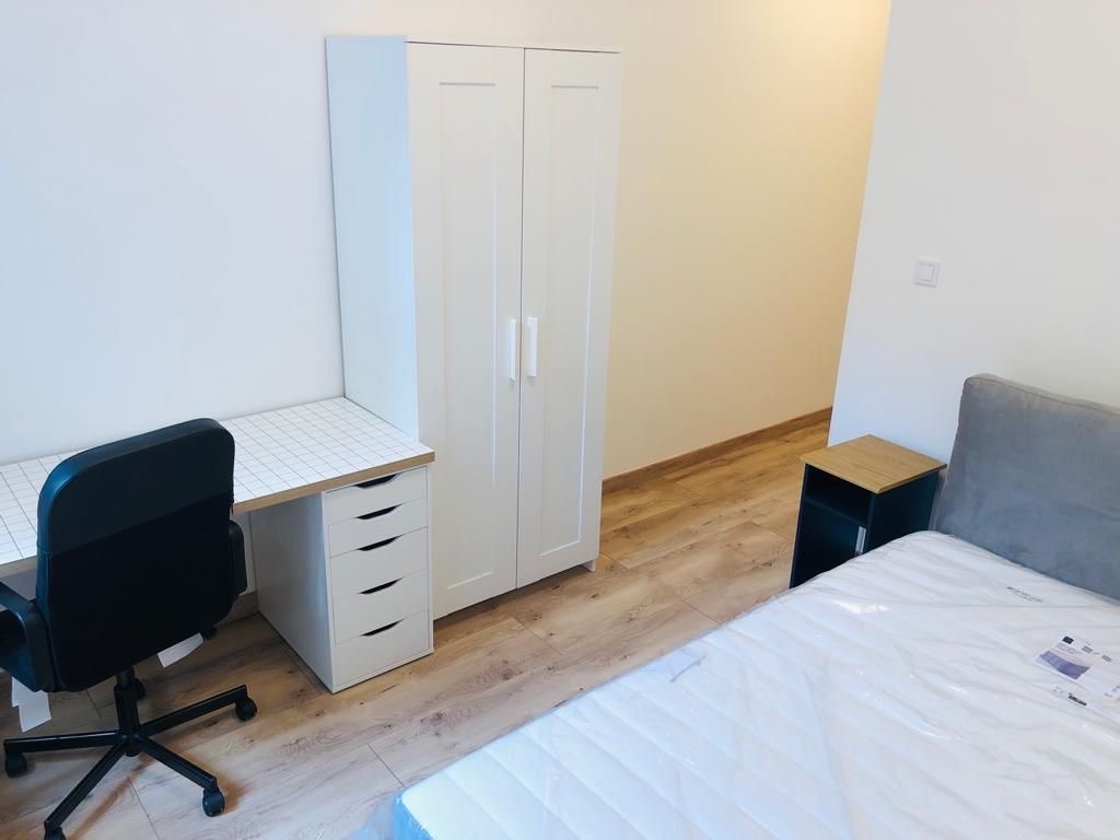 69e7e80e 6f29 4c37 9212 2ccd66a2f13b