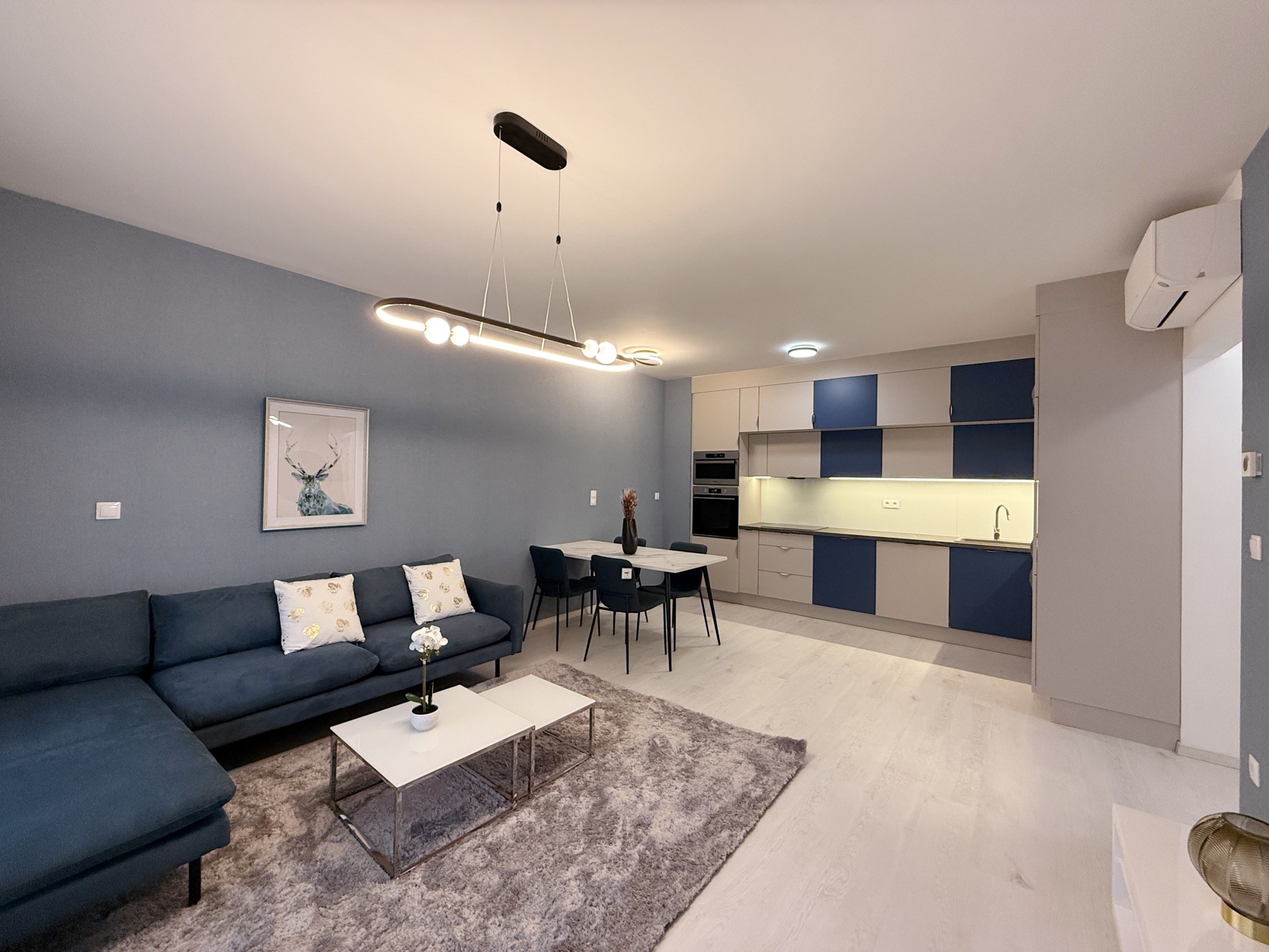 6F7BD081 F84C 4E9B 83BC 596A56836750