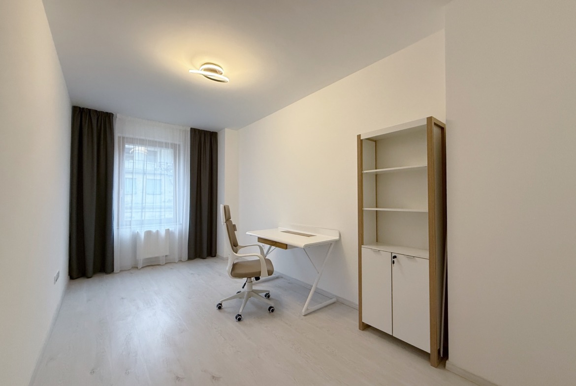 82F62B50 4EFE 4771 AEDD AF85F971E2BE