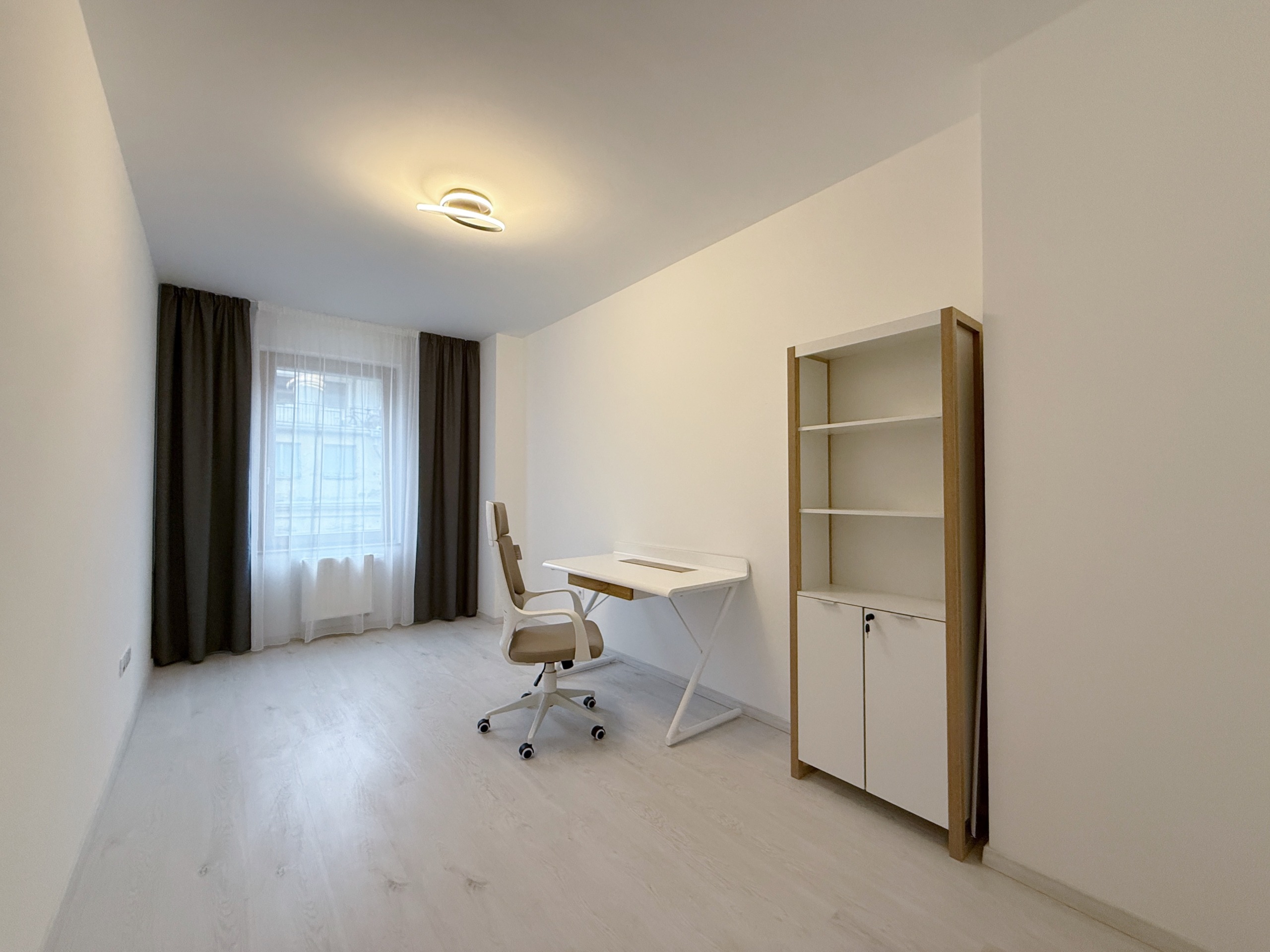 82F62B50 4EFE 4771 AEDD AF85F971E2BE