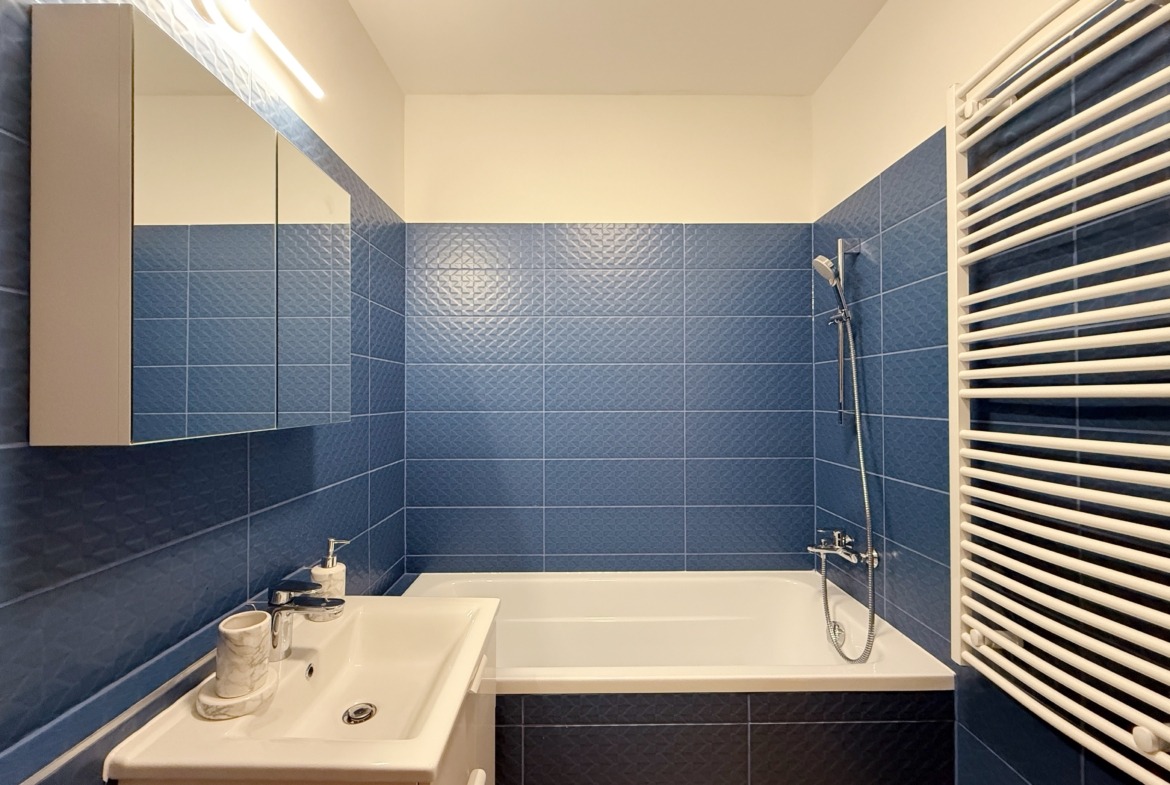 87B38E64 5121 4D91 8B2C 511562BB8B54