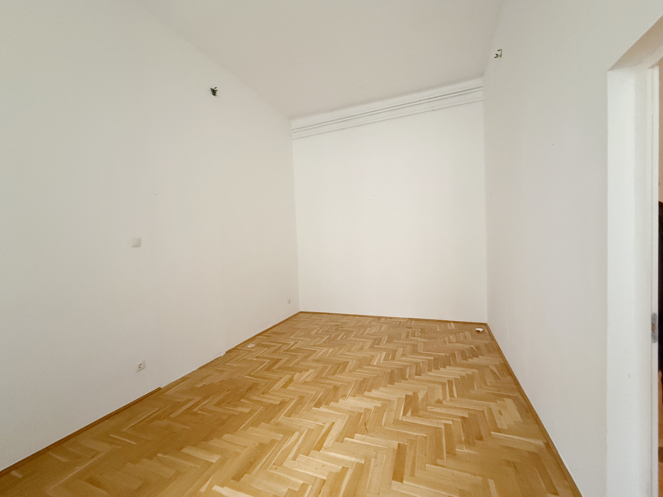 2CAB076E FEE9 45D7 AB28 9B5368386503