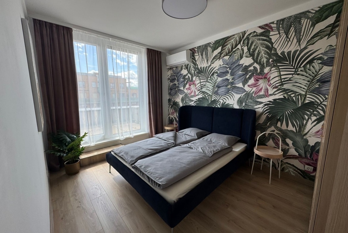 4369b1b2 2499 4833 817a 52e401eab0bc