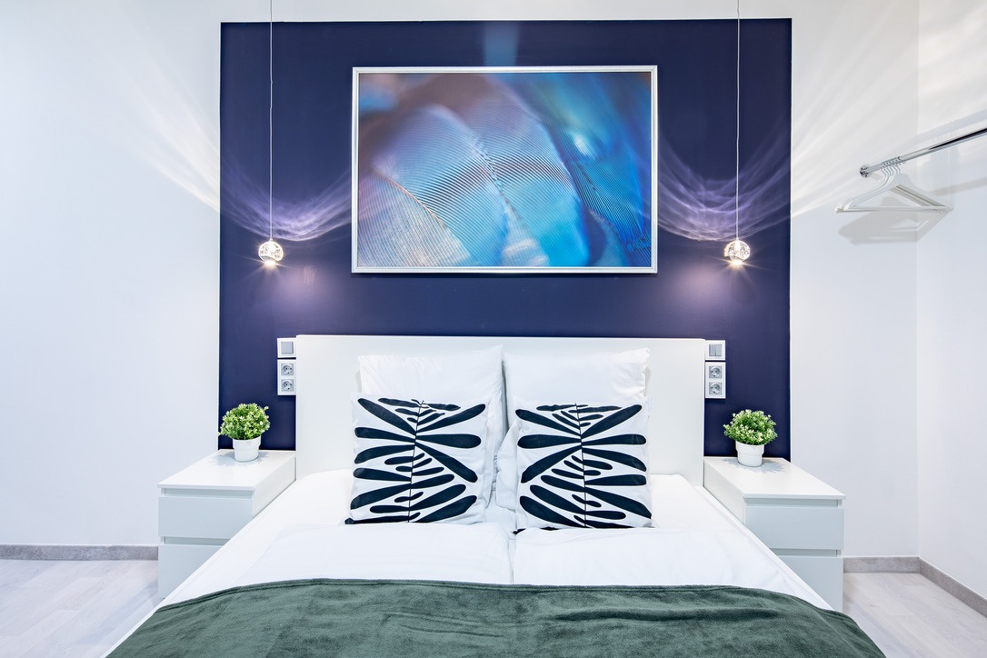 7CDFB47F 33C2 4B2B B44F C5543A2E0621 1 105 c