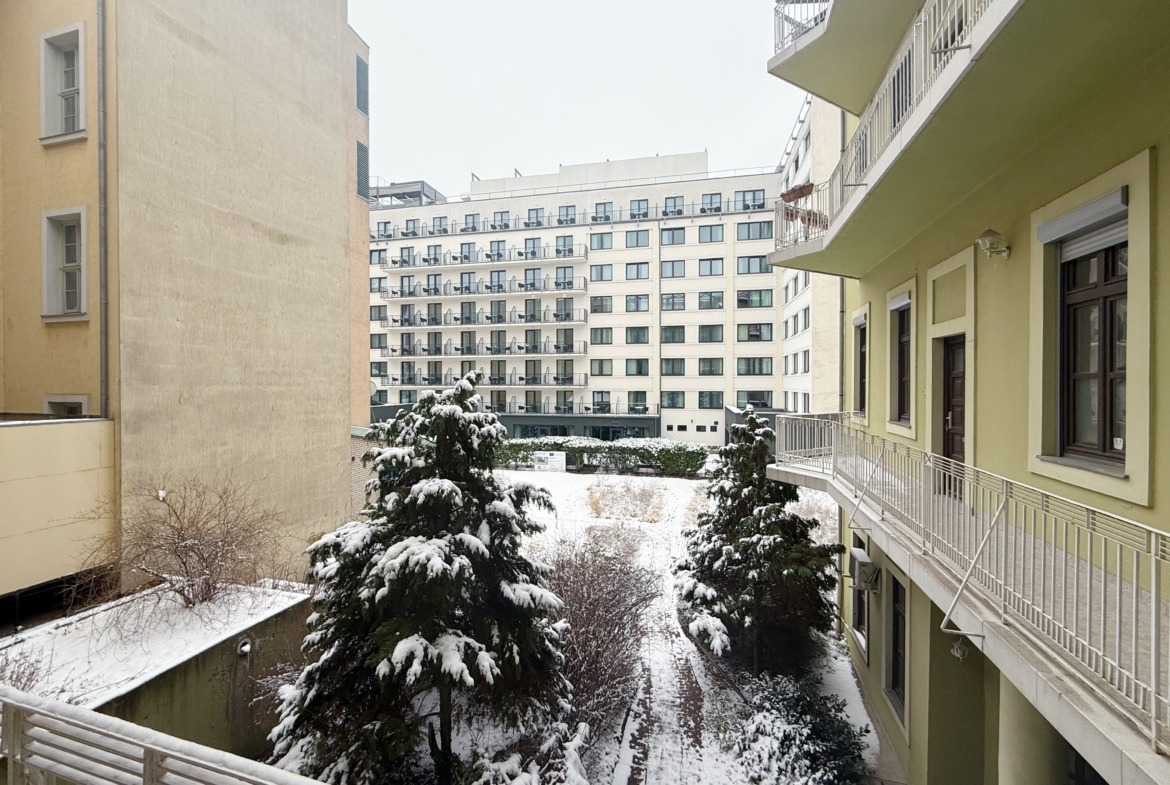 9757A716 228E 4720 BBF7 520F22981538