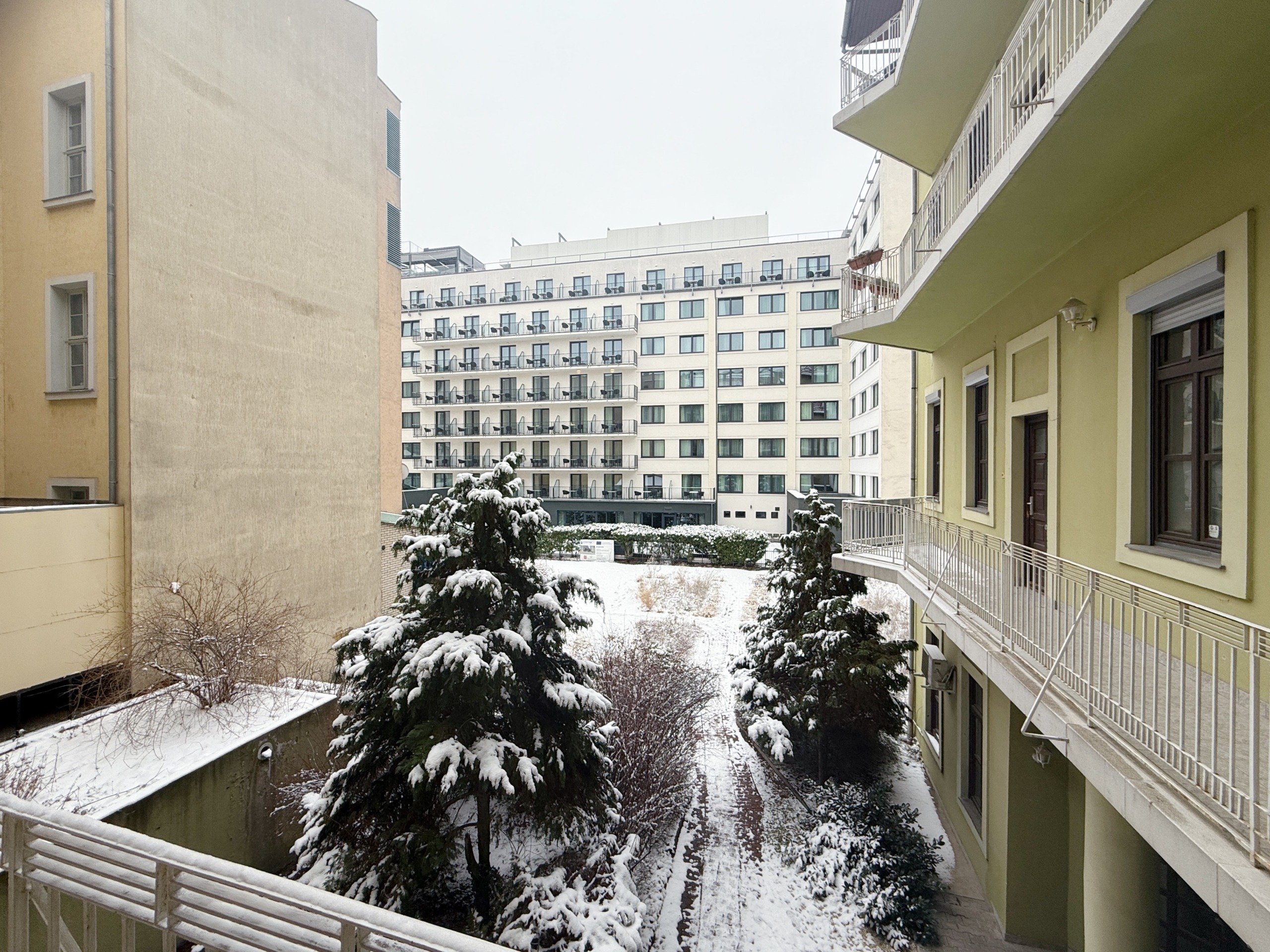 9757A716 228E 4720 BBF7 520F22981538