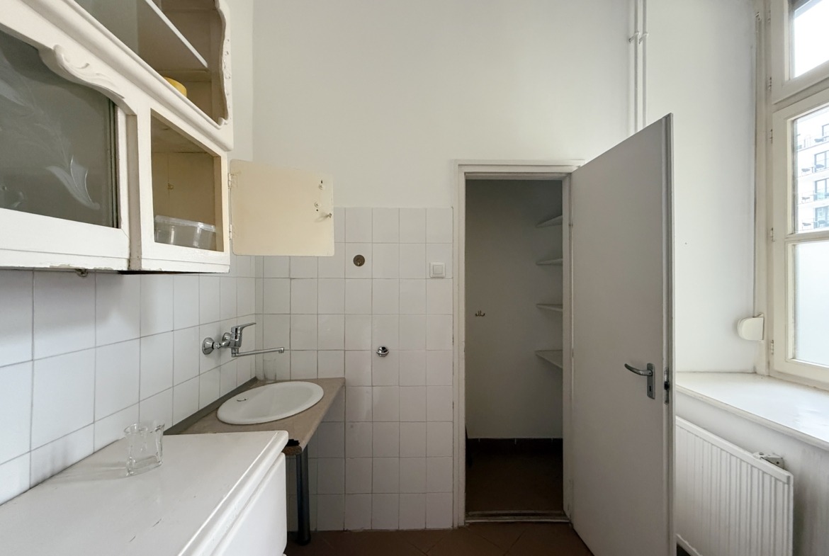 E16AE398 8F21 4859 BEFD 6827D18396CF