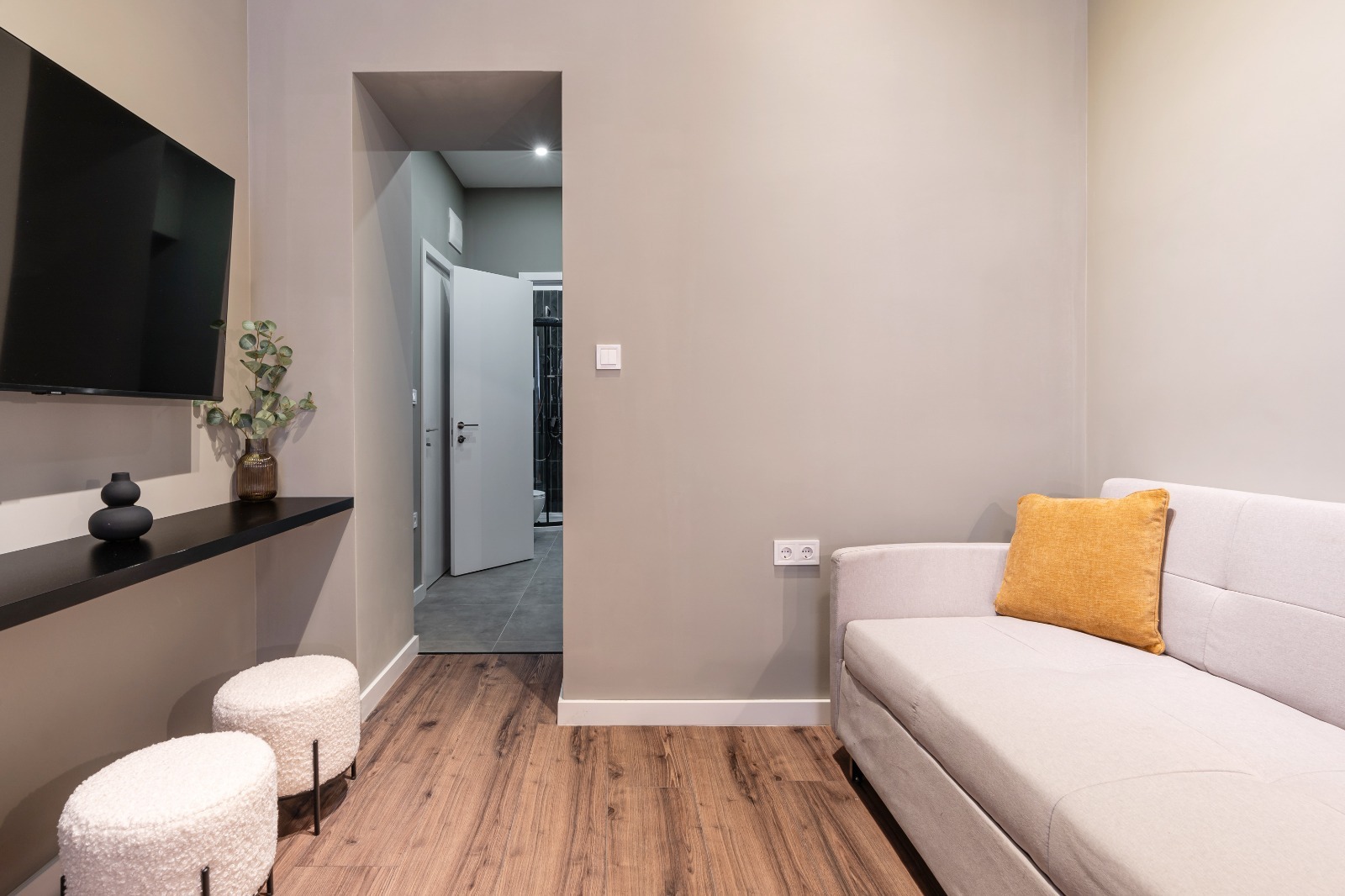 WhatsApp Image 2025 11 28 at 16.13.27