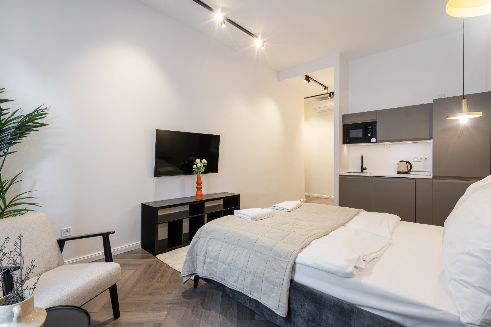 WhatsApp Image 2025 11 28 at 16.23.01