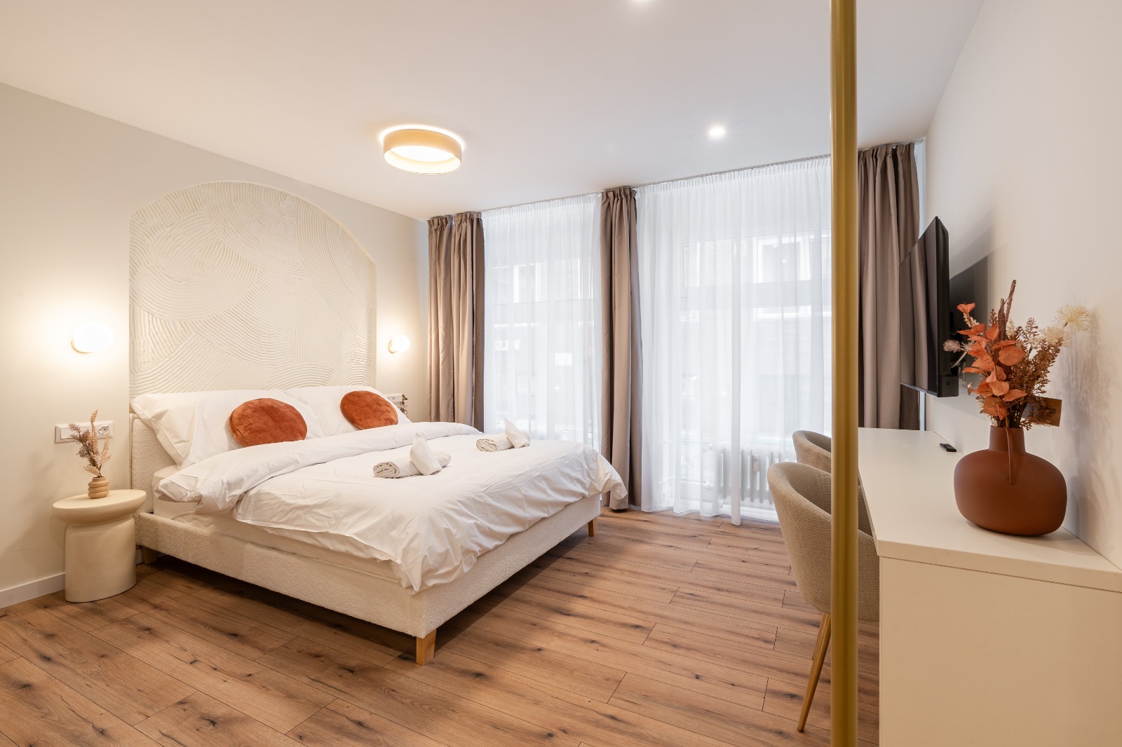 WhatsApp Image 2025 11 28 at 16.42.31 (1)