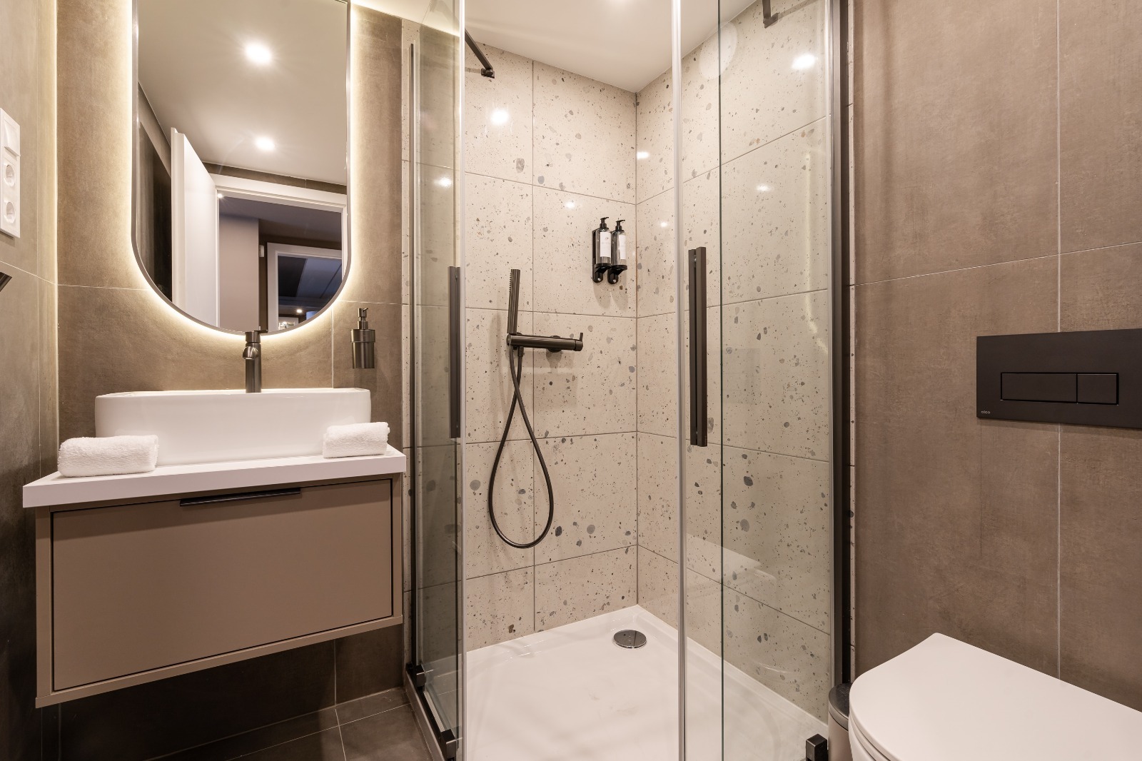 WhatsApp Image 2025 11 28 at 16.47.07 (3)