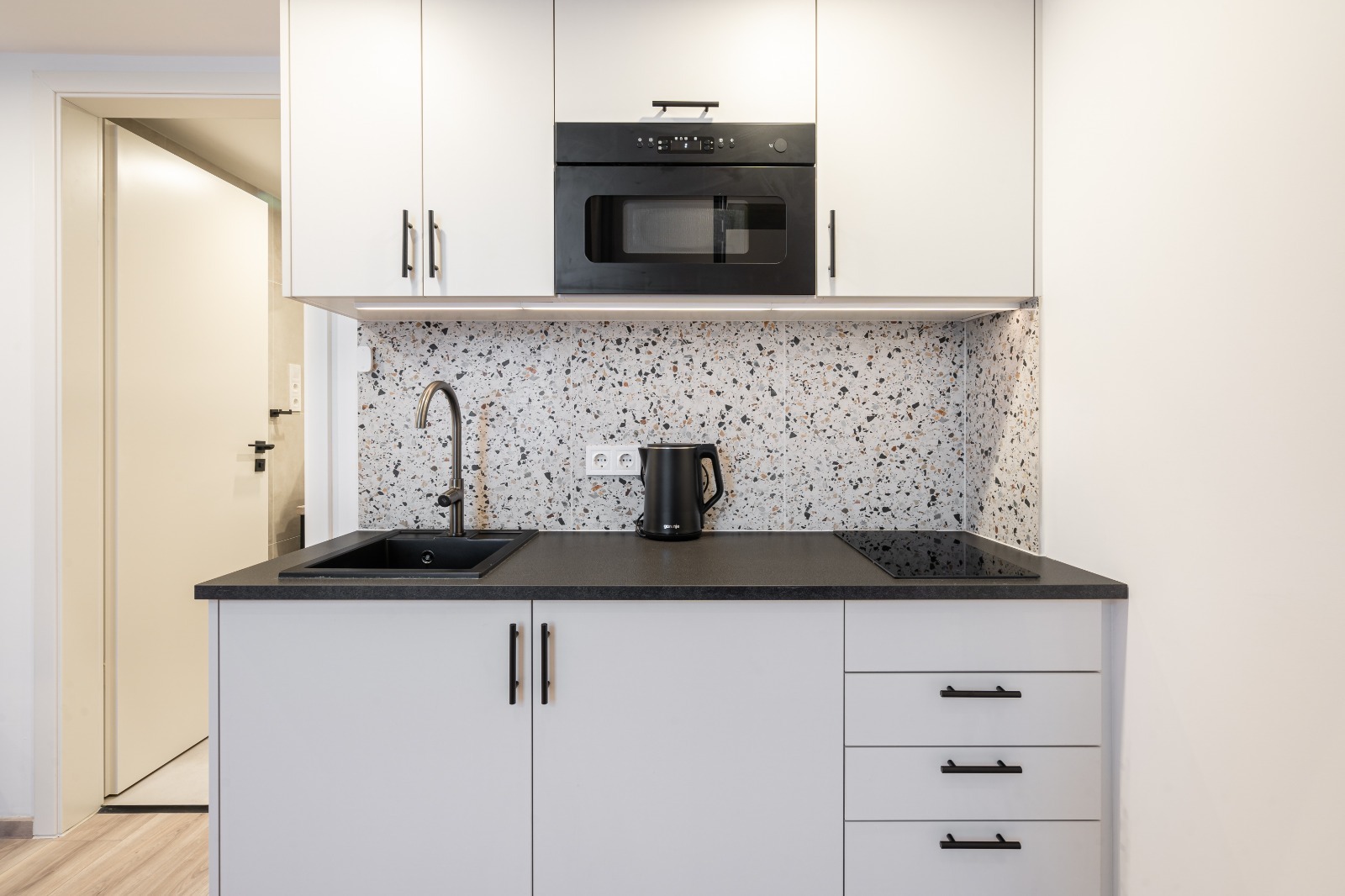 WhatsApp Image 2025 11 28 at 16.54.17 (3)