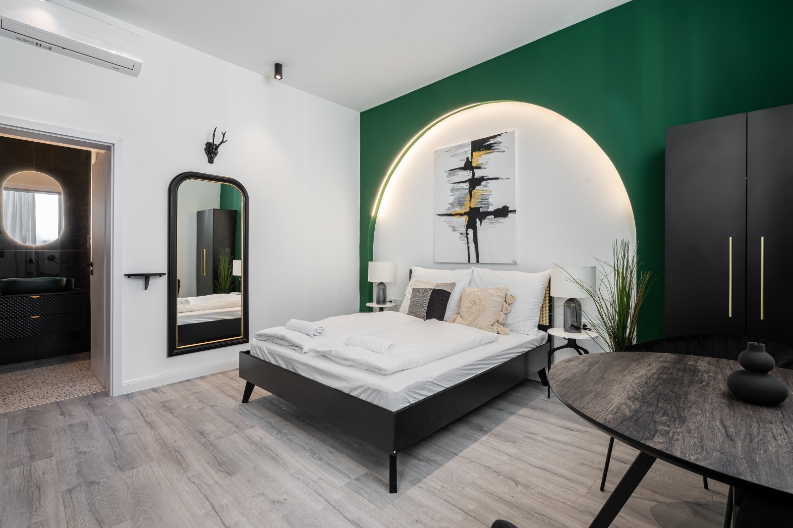 WhatsApp Image 2025 12 01 at 11.55.22 (1)