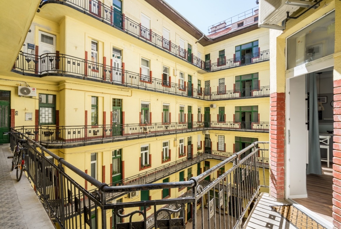 WhatsApp Image 2025 12 01 at 11.59.02 (2)