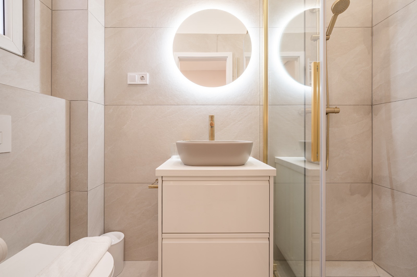 WhatsApp Image 2025 12 01 at 11.59.04 (2)