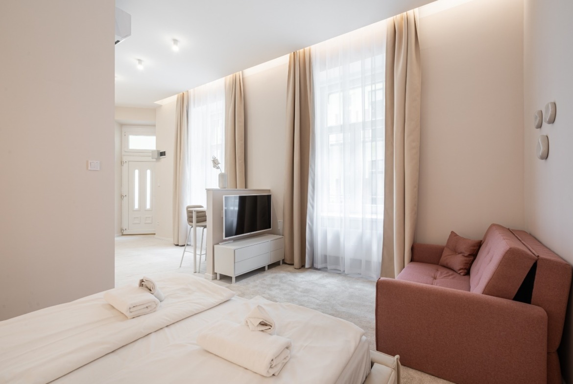 WhatsApp Image 2025 12 01 at 11.59.08 (1)