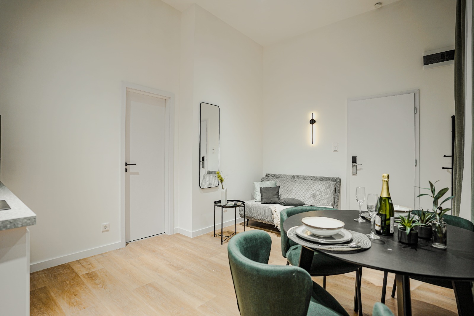 WhatsApp Image 2025 12 01 at 12.02.52 (1)