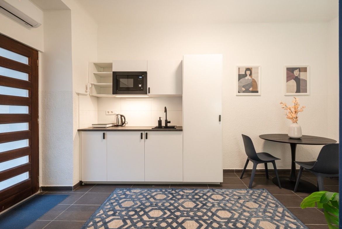 WhatsApp Image 2025 12 01 at 12.08.10 (1)