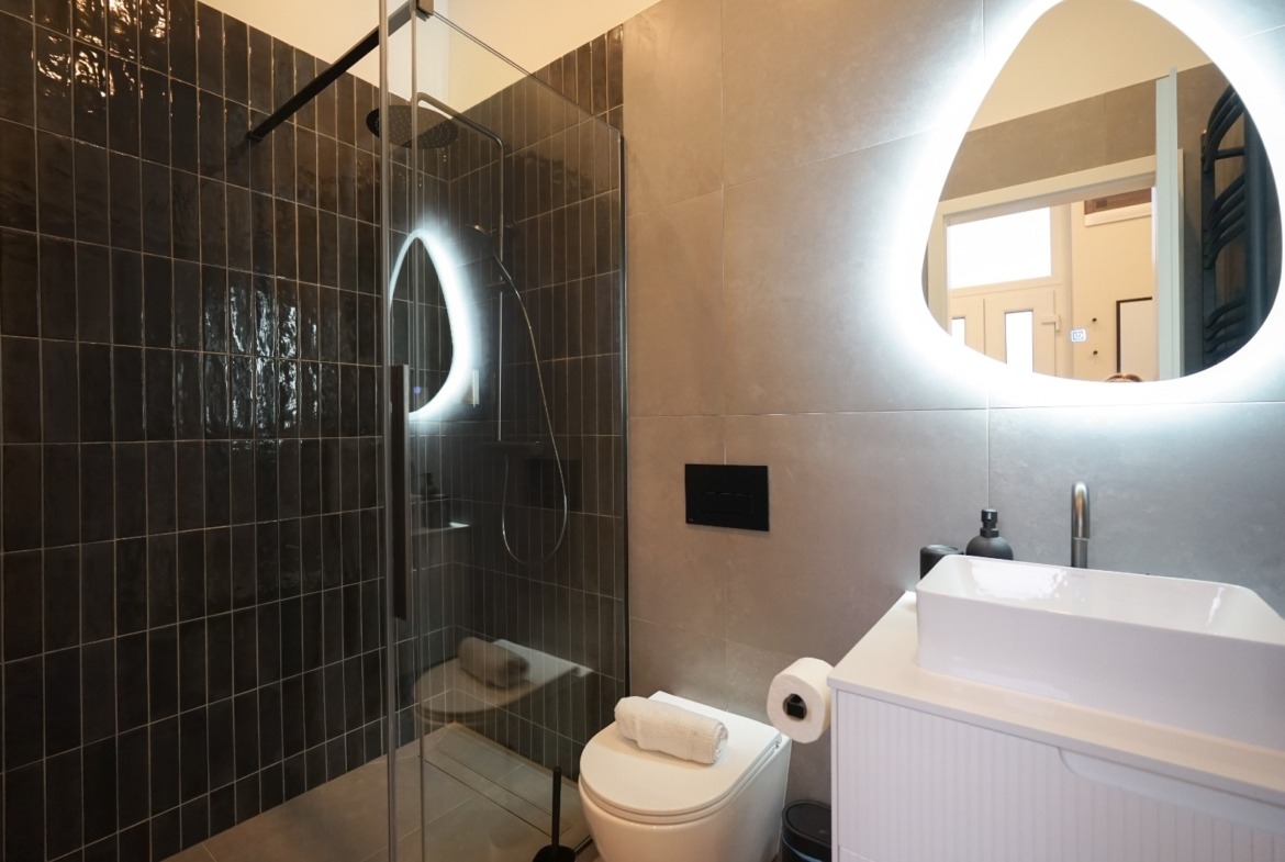 WhatsApp Image 2025 12 01 at 12.13.57 (1)