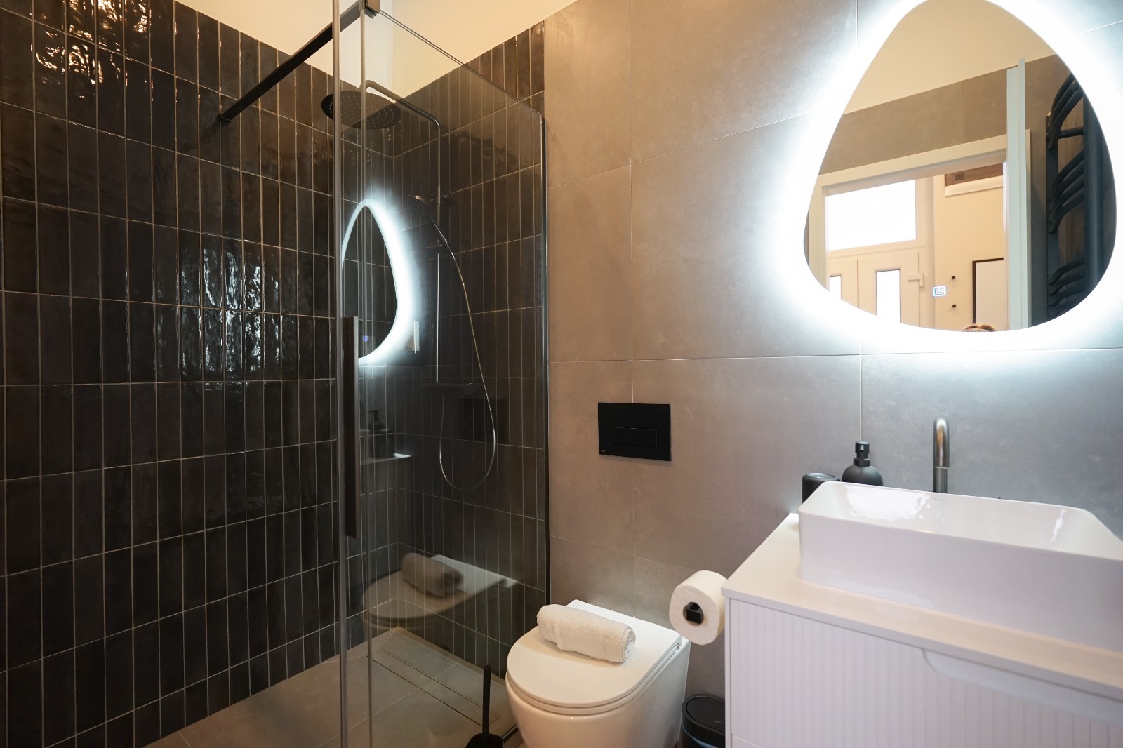 WhatsApp Image 2025 12 01 at 12.13.57 (1)