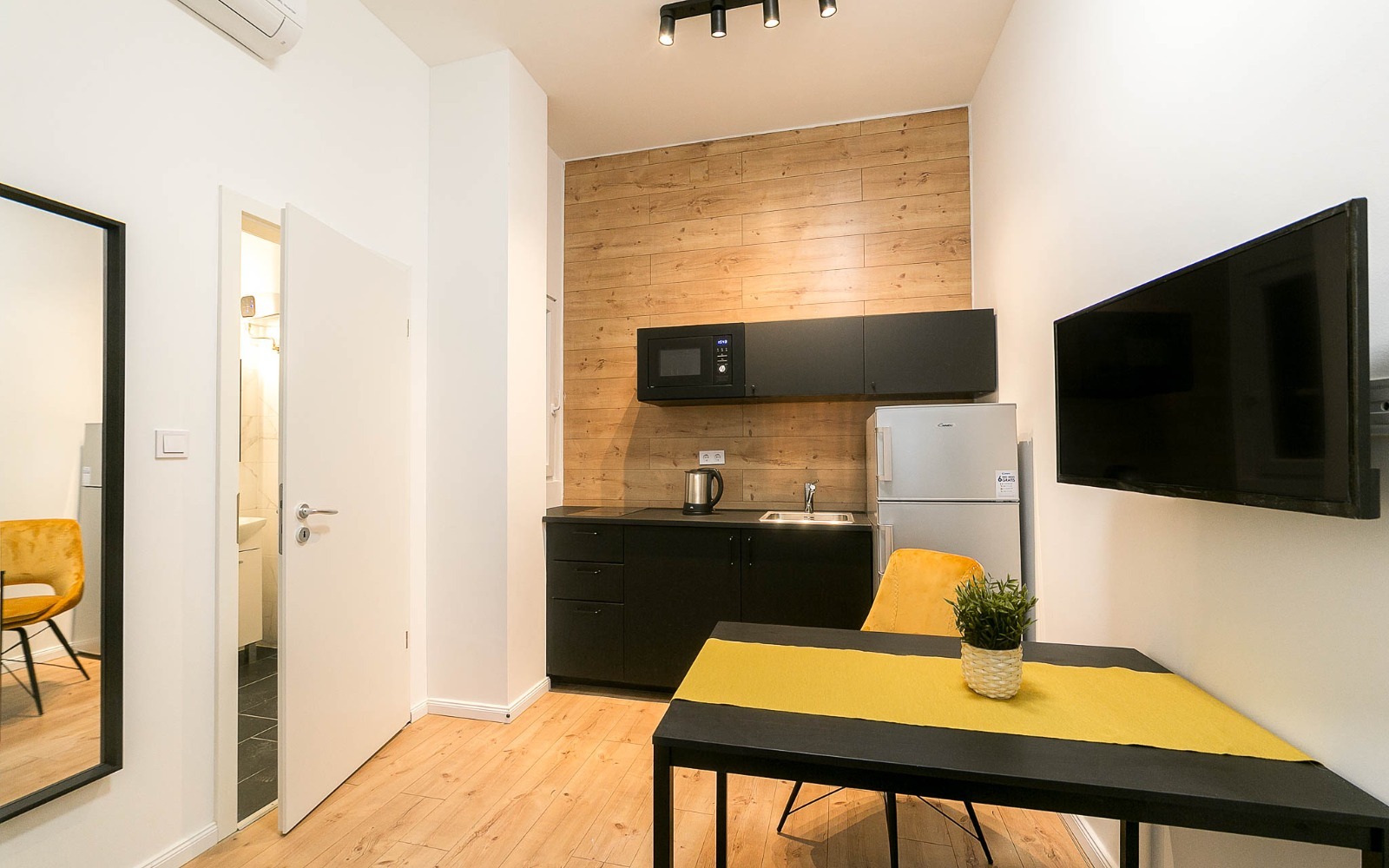 WhatsApp Image 2025 12 01 at 12.18.16 (1)