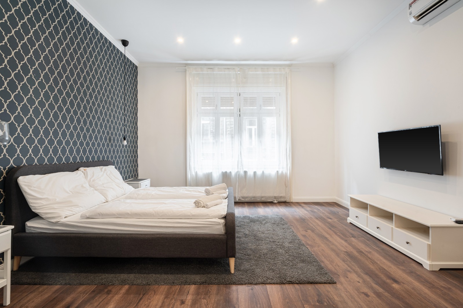 WhatsApp Image 2025 12 01 at 12.39.09