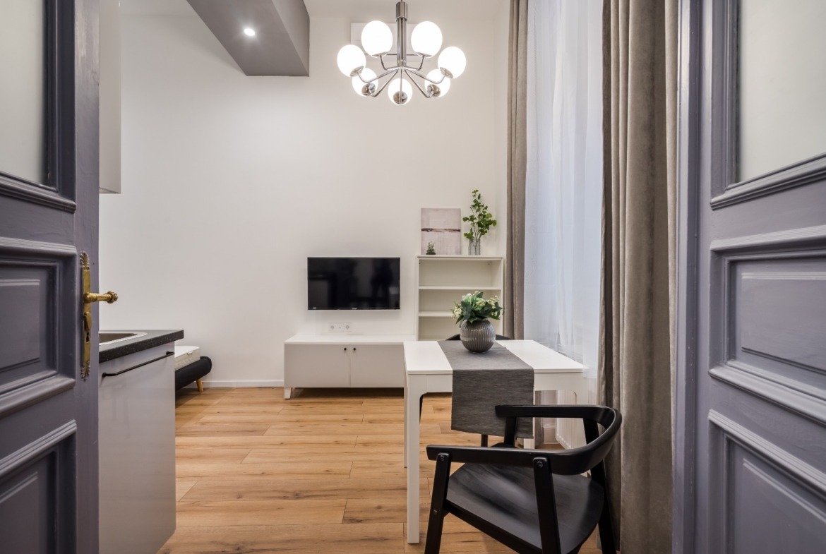 WhatsApp Image 2025 12 01 at 12.49.55 (1)