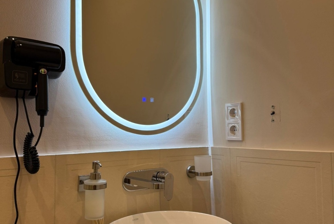 WhatsApp Image 2025 12 01 at 12.55.50 (2)