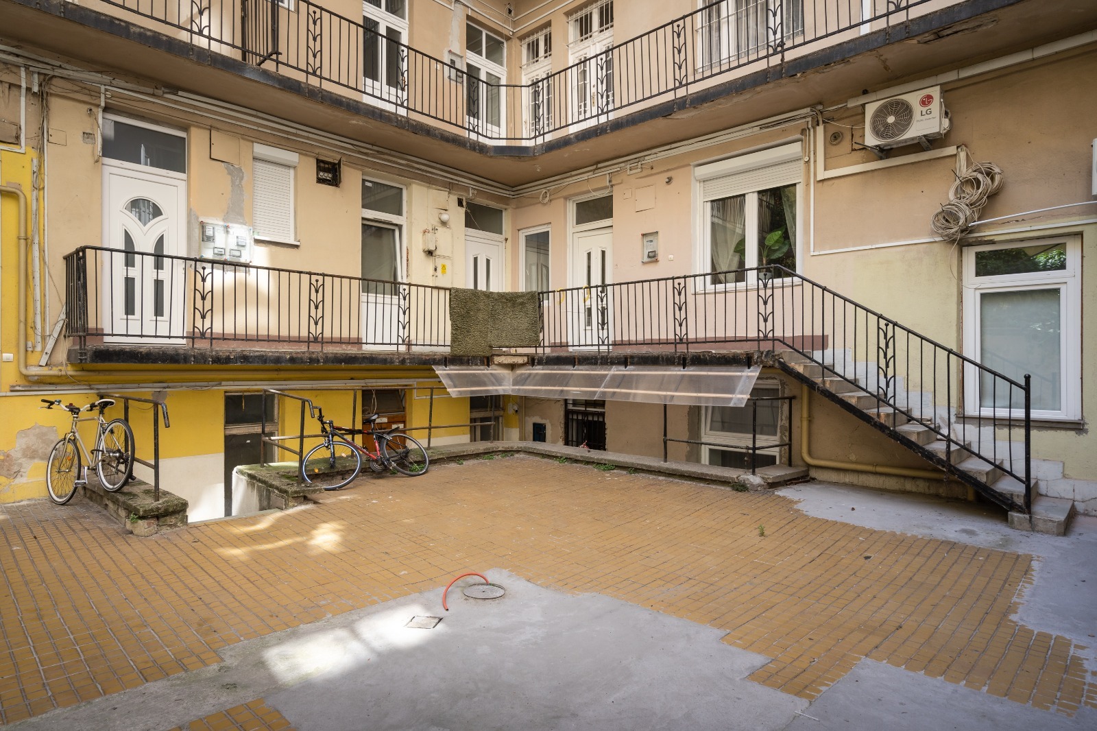 WhatsApp Image 2025 12 01 at 14.25.02 (1)