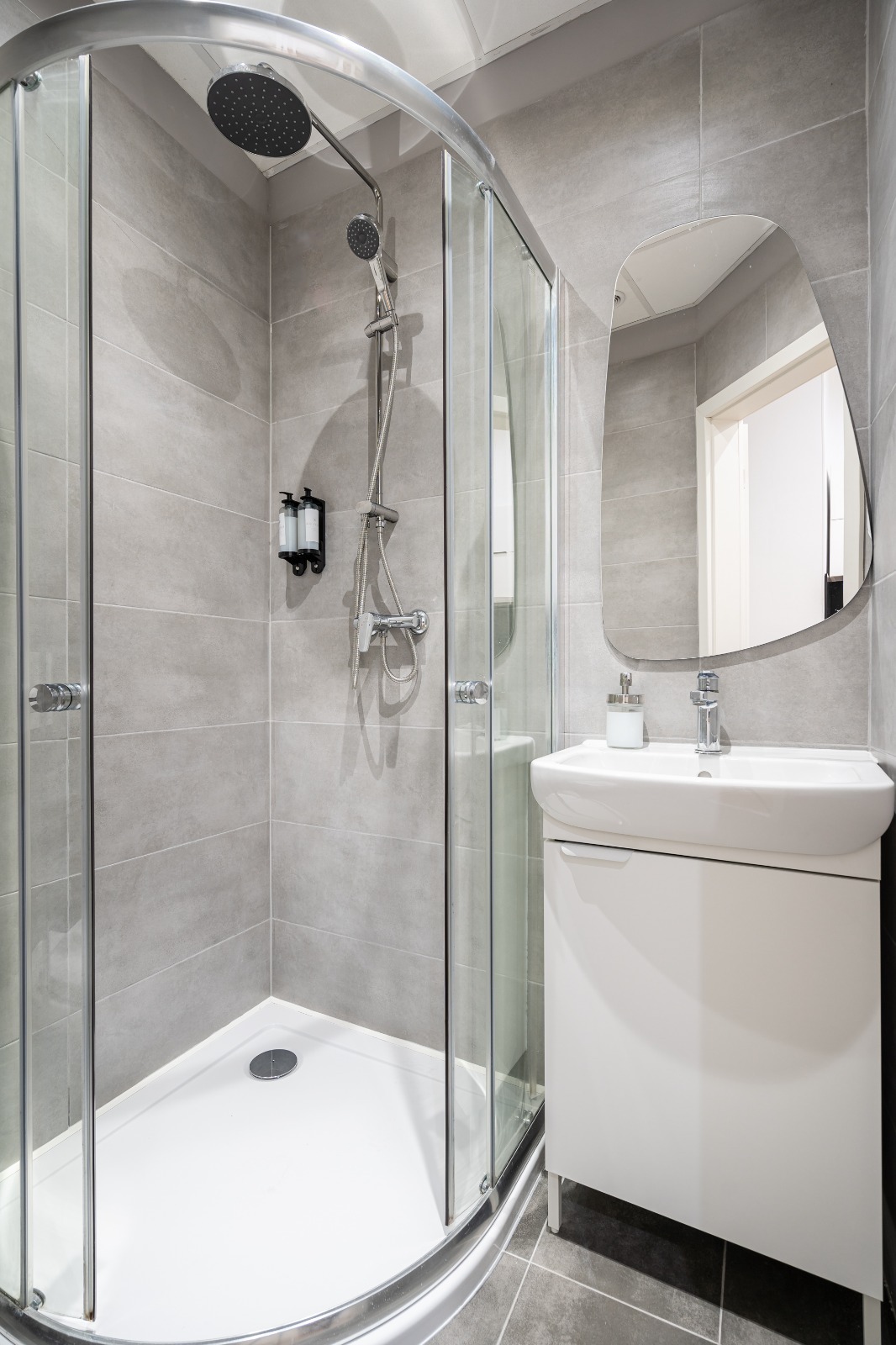 WhatsApp Image 2025 12 01 at 16.45.17