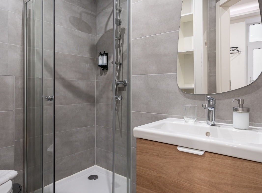 WhatsApp Image 2025 12 01 at 16.45.20 (1)