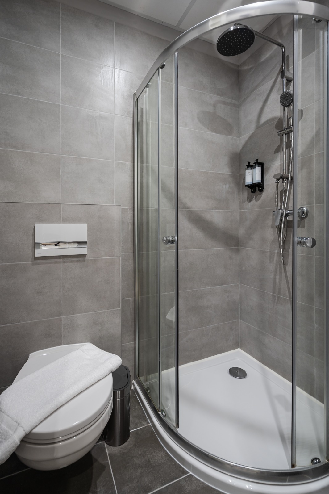 WhatsApp Image 2025 12 01 at 16.45.20