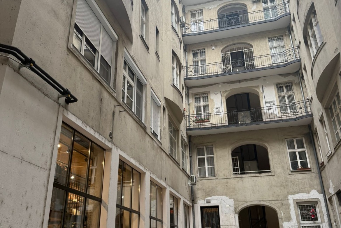 WhatsApp Image 2025 12 08 at 10.44.52 (1)