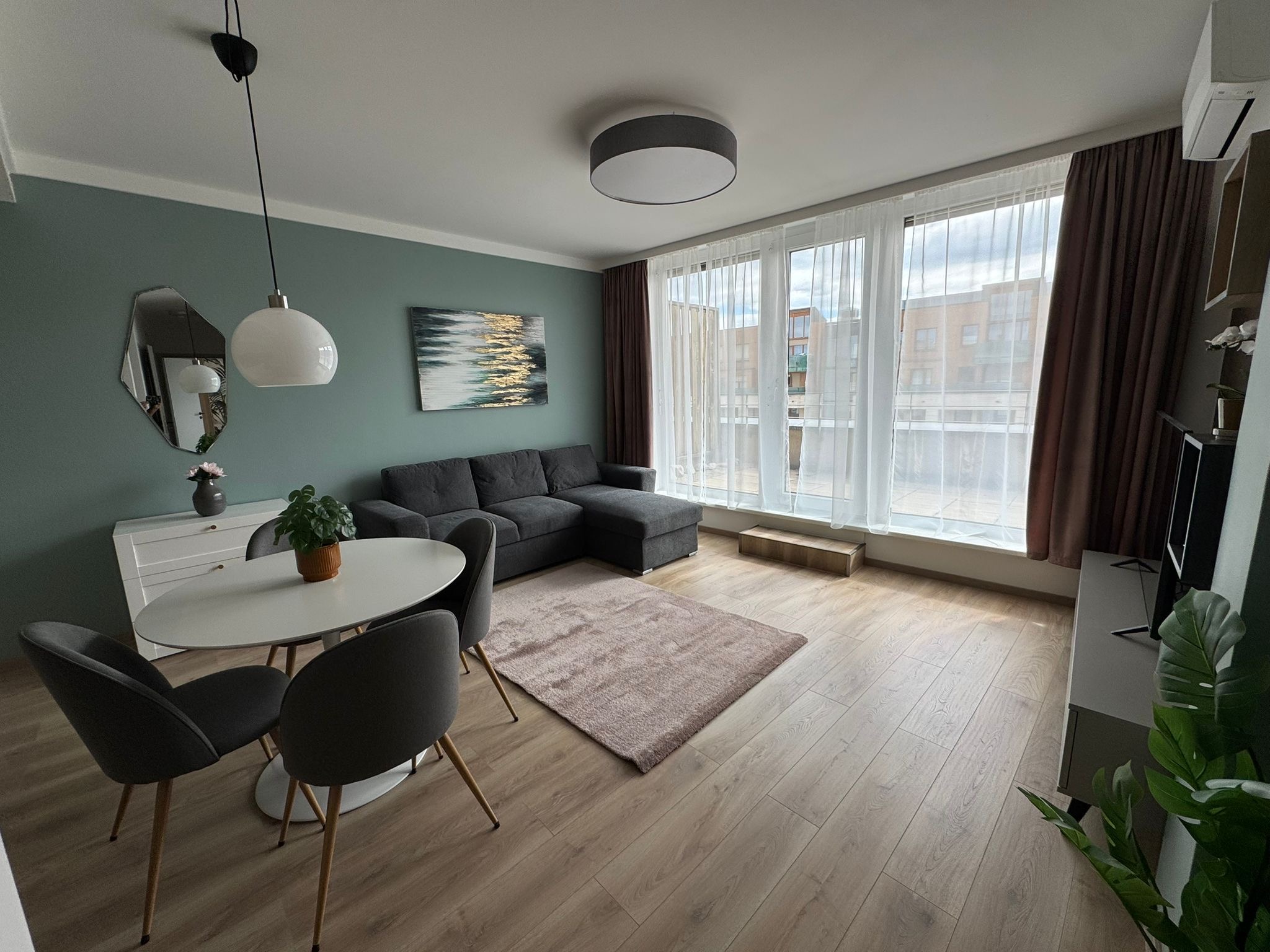 adb18928 aade 46bc af56 26da9653bd0e