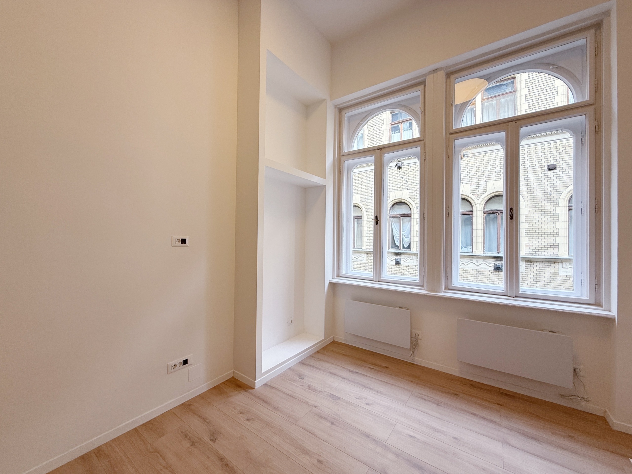 0F196DB3 E7FF 4017 BC5D B6663E85E973