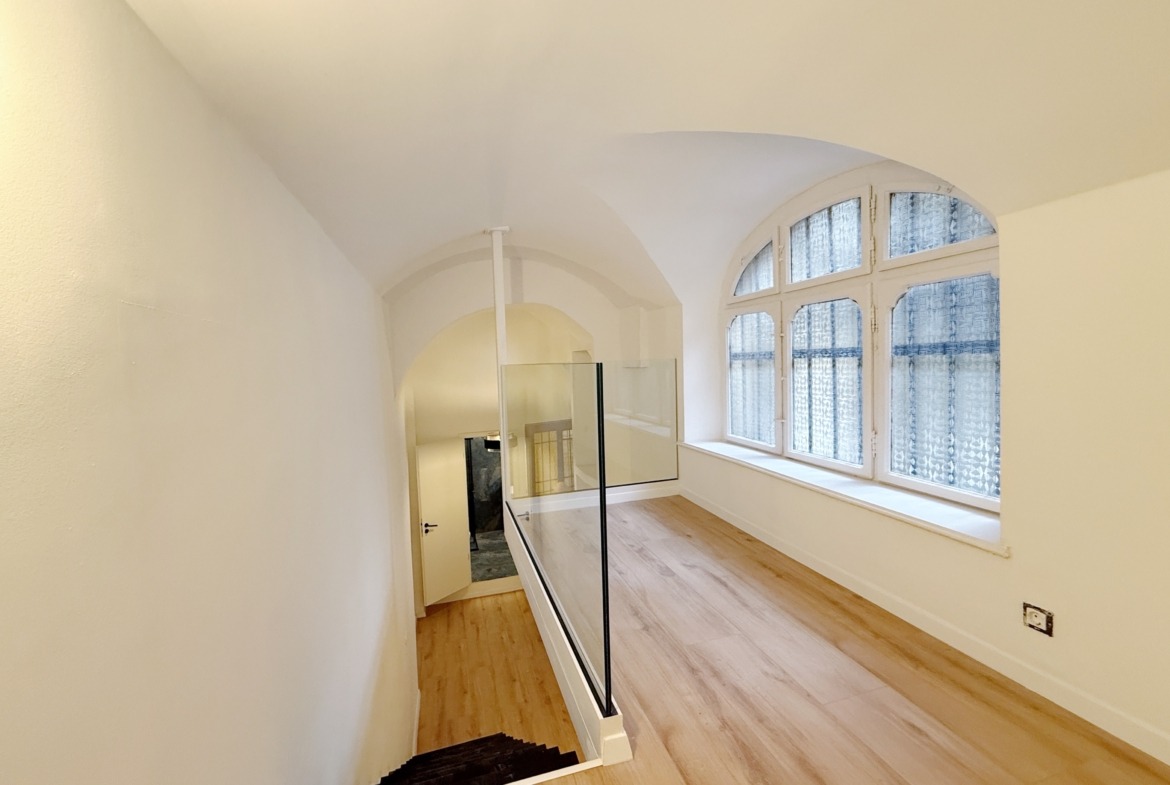 5DF51879 CADF 464D BC28 C80D90999126