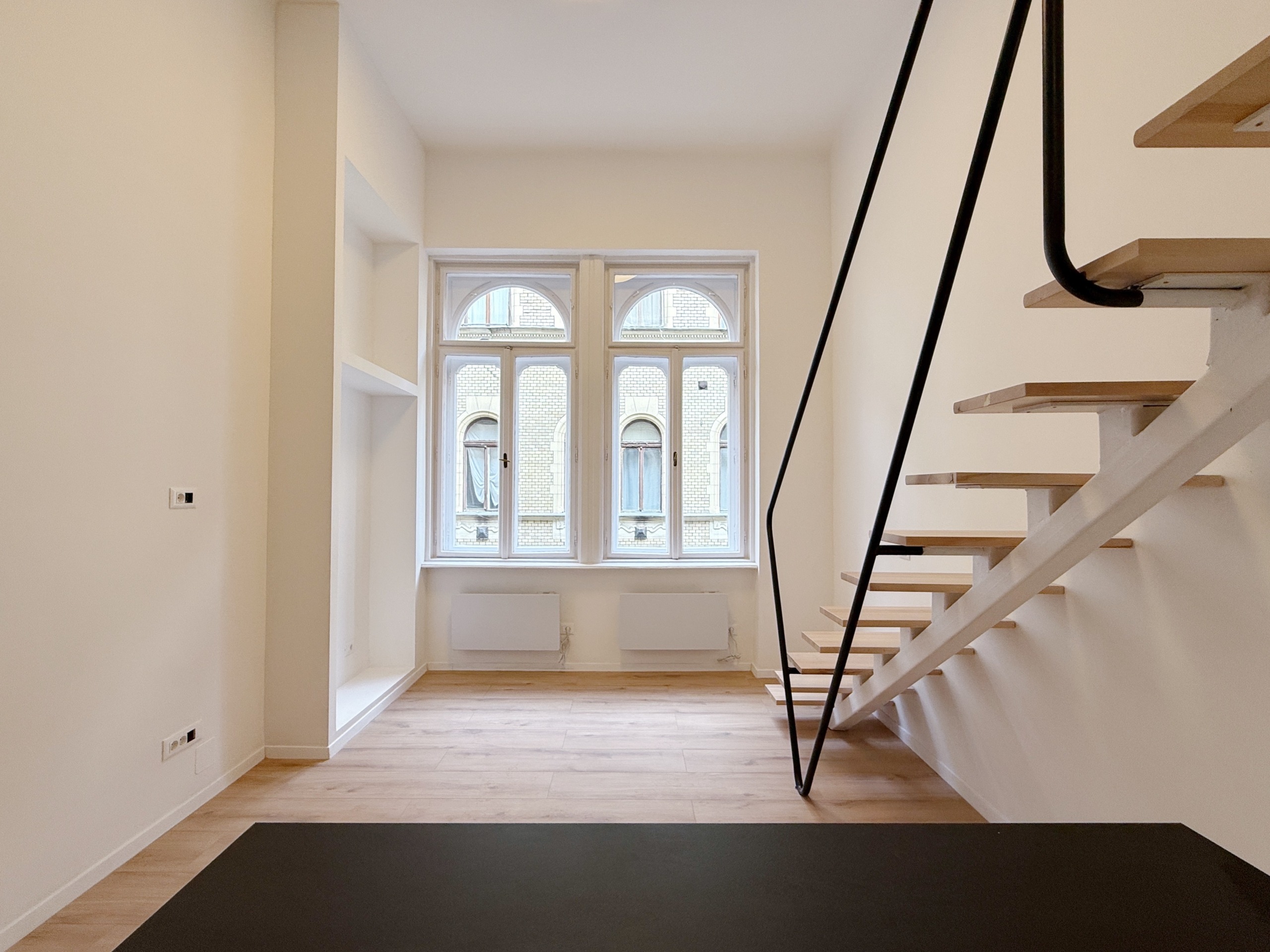 B97E82E2 74B1 4404 9130 6D247632DD8D