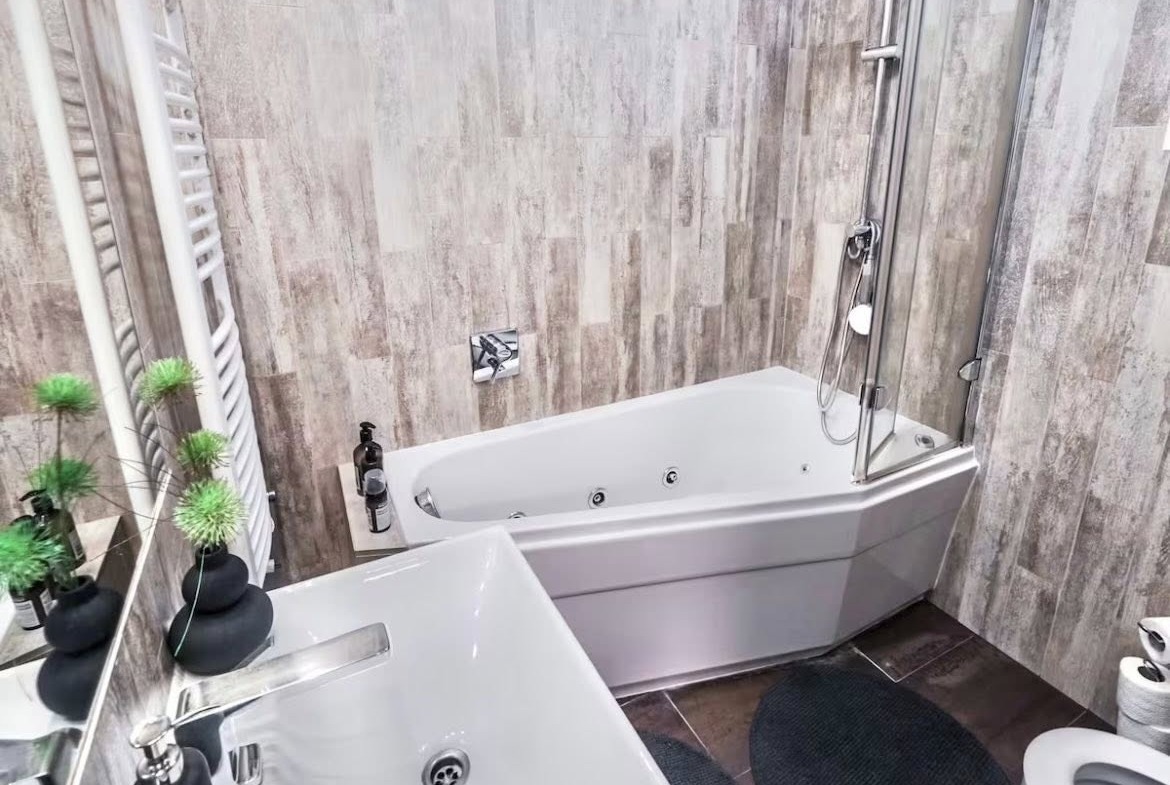 649910221 2460370241088374 3395361002562415967 n