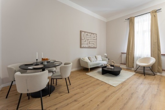 89E88341 558D 4B06 800A E45D6D967A58 4 5005 c