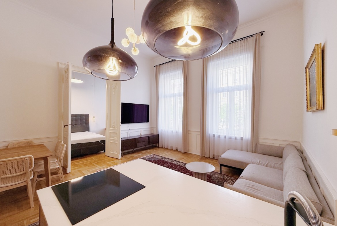 15919A53 CD84 4D79 A651 3E54B8D3CDF0