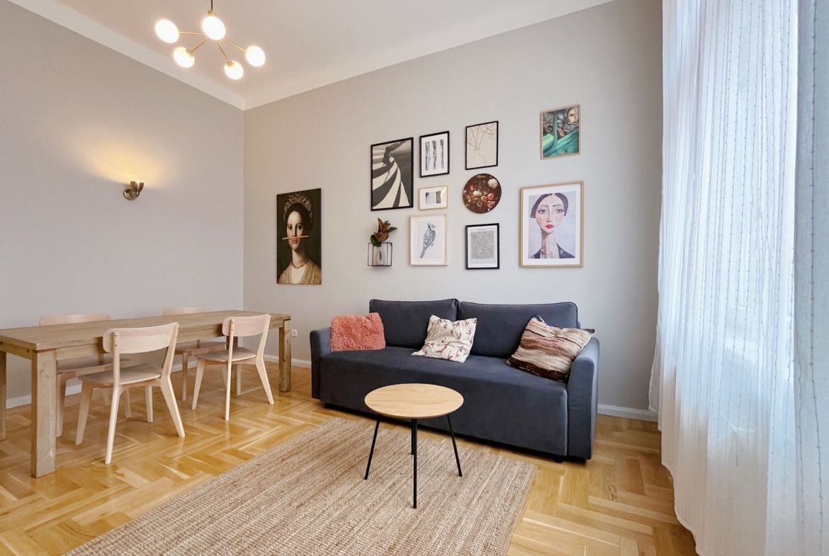 28B9D1F0 DF8A 4C49 B6D0 C63437AF87A3