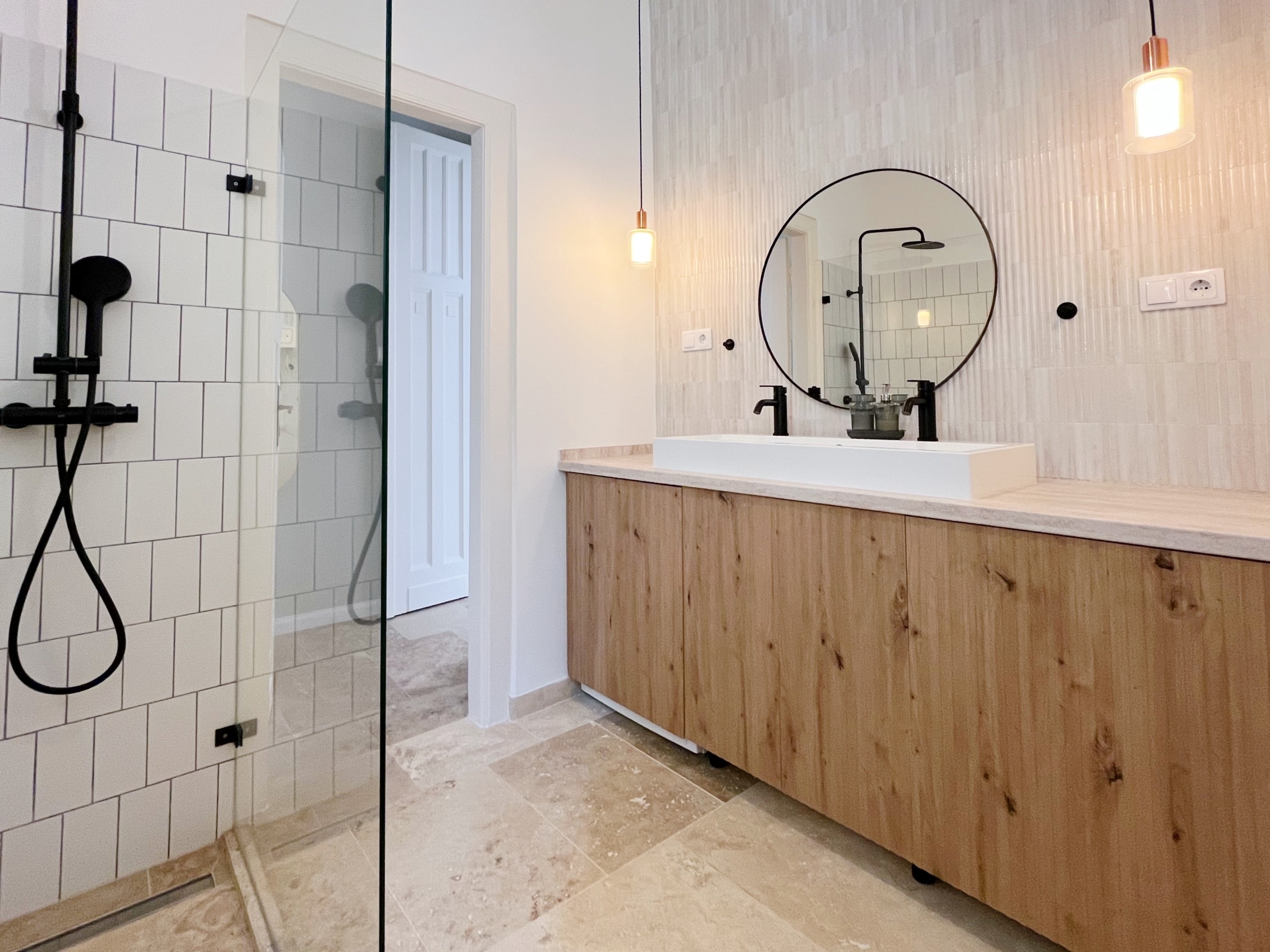 4F7FFF1E 3000 4689 9E28 719CB45A7561